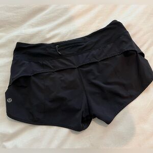 Lululemon: Speed Up Low-Rise Lined Short 2.5”